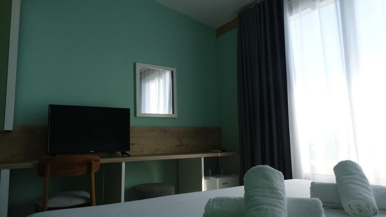 סרנדה Bistrica Hotel מראה חיצוני תמונה
