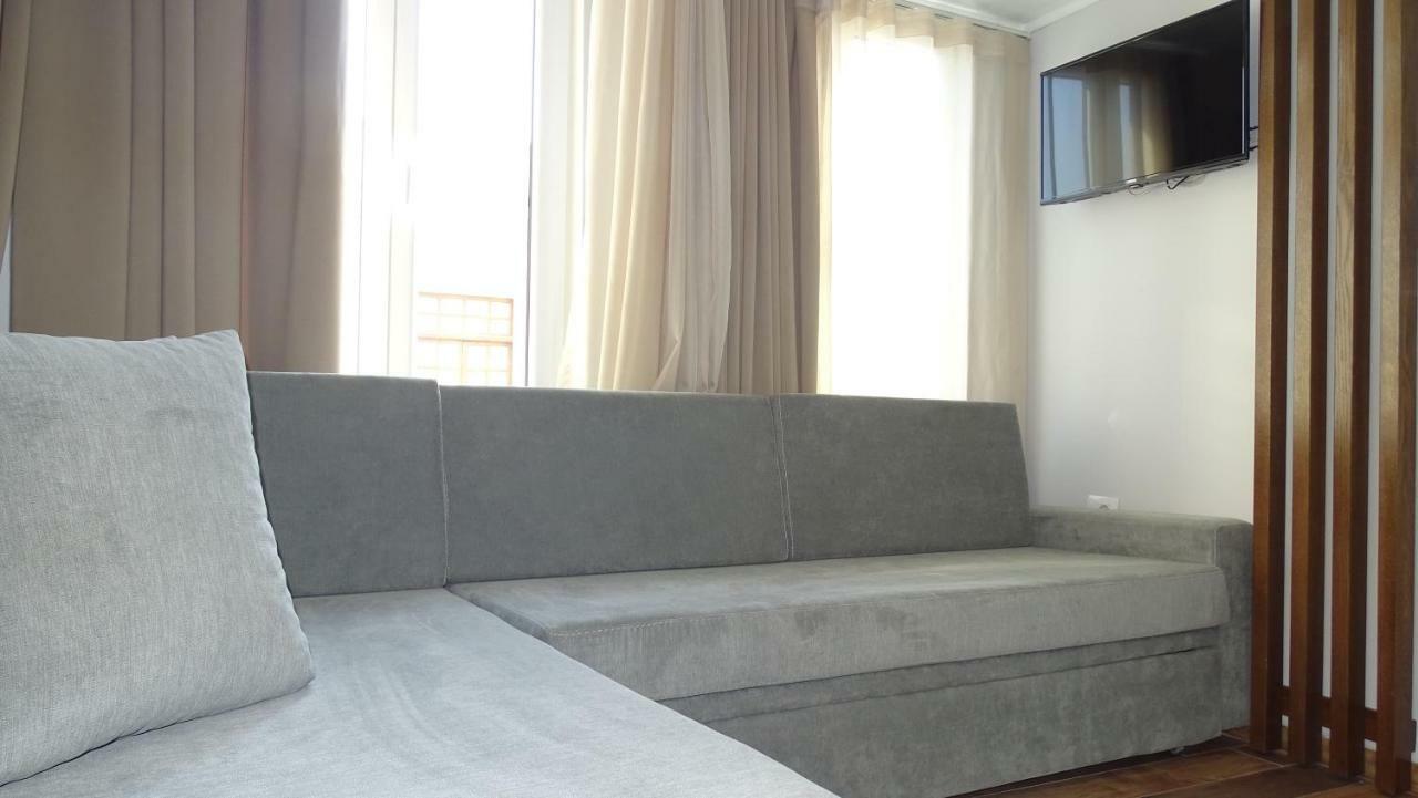 סרנדה Bistrica Hotel מראה חיצוני תמונה