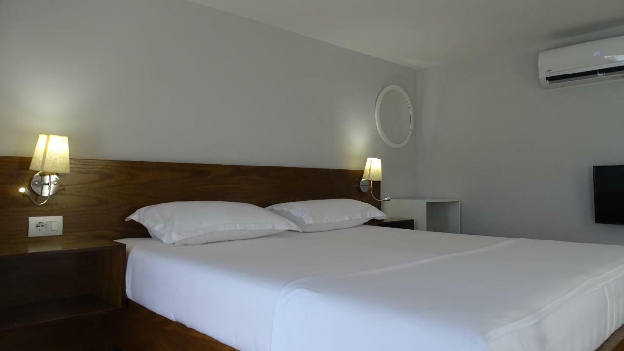 סרנדה Bistrica Hotel מראה חיצוני תמונה